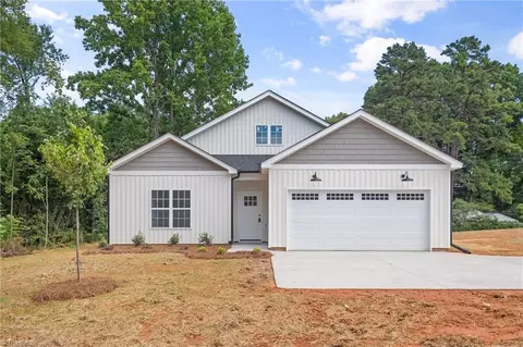 1649 Ralee Dr, Winston Salem, NC 27127