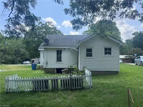 3725 Spring St, Archdale, NC 27263 photo 5