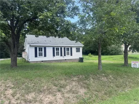 3725 Spring St, Archdale, NC 27263 photo 2