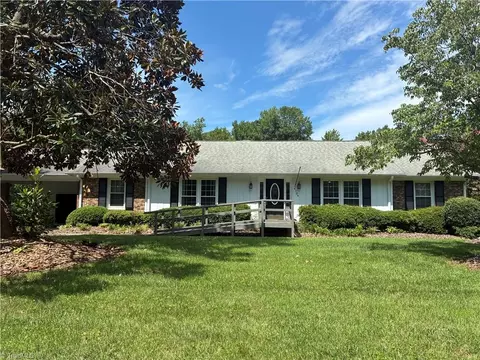 4704 Chesterton Dr, Greensboro, NC 27406