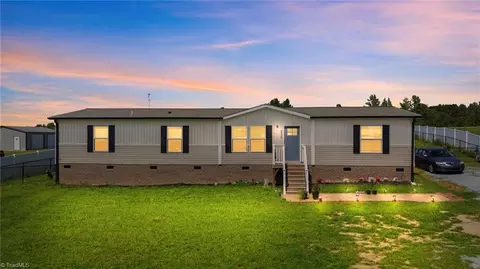8235 Nc Highway 62 N, Burlington, NC 27217