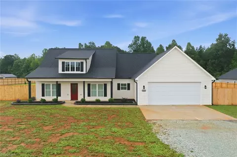 123 Gregorys Grange Dr, Yanceyville, NC 27379