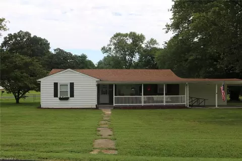 Exterior - 106 Mohawk Dr, King, NC 27021 photo 3 of 10