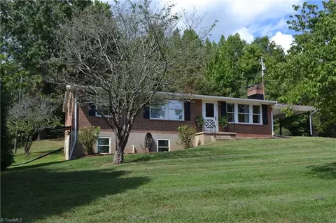 217 Moyer Rd, Stoneville, NC 27048