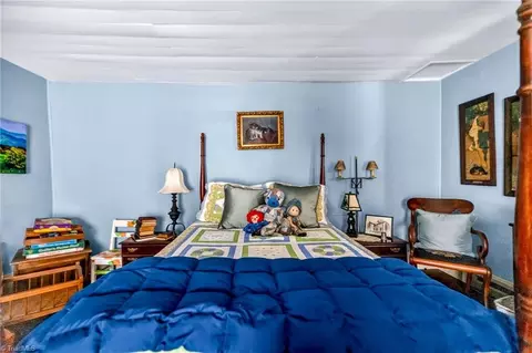 Bedroom - 1351 Big Windfall Rd, Lansing, NC 28643 photo 4 of 6