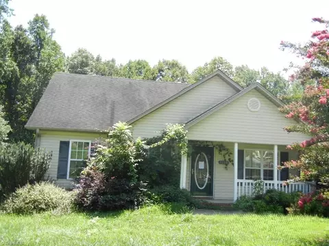 1590 Sunbridge Ct, Winston Salem, NC 27103