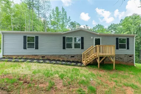2746 Sowers Rd, Linwood, NC 27299
