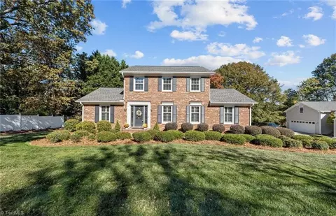 5802 Muirfield Dr, Greensboro, NC 27410