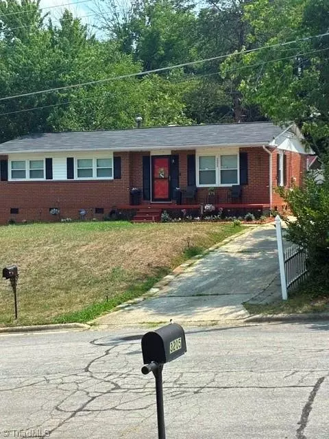 3208 Fitzgerald Pl, Greensboro, NC 27405