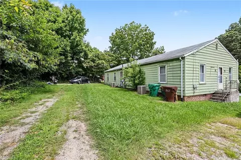 Exterior - 809 Arthur Ave, High Point, NC 27263 photo 5 of 6