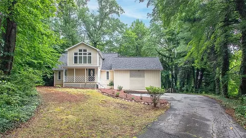 5605 Buckhorn Rd, Winston Salem, NC 27104