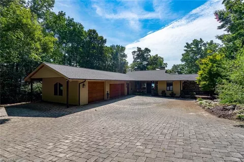 137 Windy Hill Cv, New London, NC 28127
