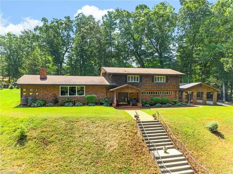 1941 Oak Dr, Asheboro, NC 27205