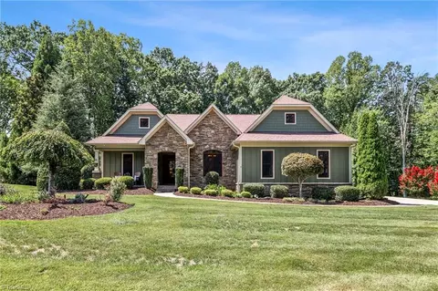 180 Topside Ct, Stokesdale, NC 27357