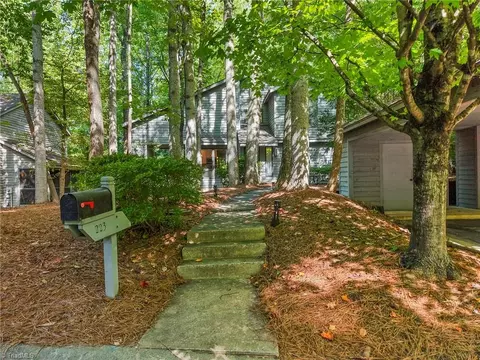 223 Forest Brook Dr, Winston Salem, NC 27106
