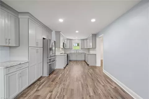 Entry Way - 114 Cedardale Ln, King, NC 27021 photo 1 of 2