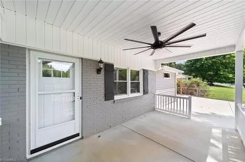 Exterior - 114 Cedardale Ln, King, NC 27021 photo 4 of 12