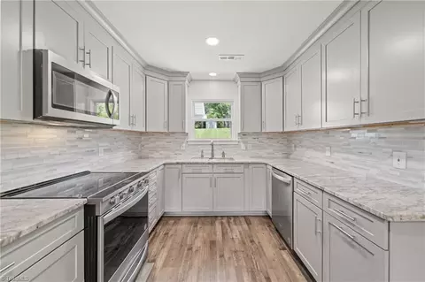 Kitchen - 114 Cedardale Ln, King, NC 27021 photo 3 of 4