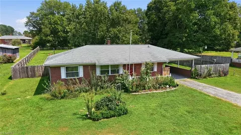 4358 Gumtree Rd, Winston Salem, NC 27107