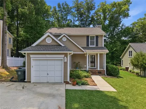 5 Thames Ct, Greensboro, NC 27455