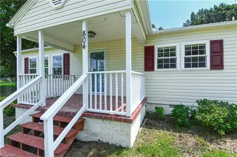 Exterior - 804 Graylyn Dr, High Point, NC 27263 photo 3 of 5