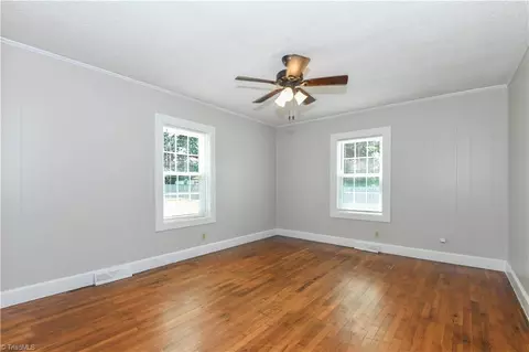Living - 804 Graylyn Dr, High Point, NC 27263 photo 5 of 5