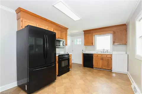 Kitchen - 804 Graylyn Dr, High Point, NC 27263 photo 1 of 3