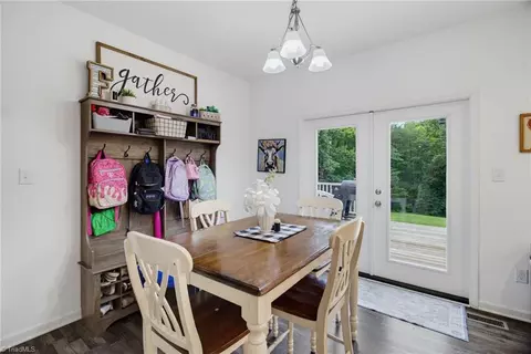 Entry Way - 1500 Slate Rd, King, NC 27021 photo 6 of 7