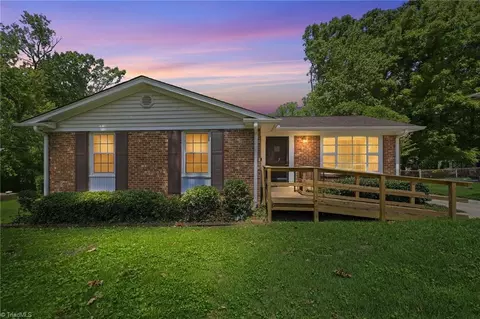 4112 Beckford Dr, Greensboro, NC 27407