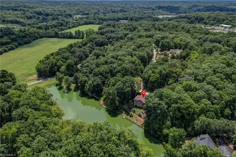 View/Area - 165 Beech Tree Ct, Eden, NC 27288 photo 9 of 10