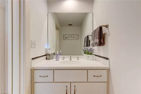 Bath - 165 Beech Tree Ct, Eden, NC 27288 photo 1 of 5