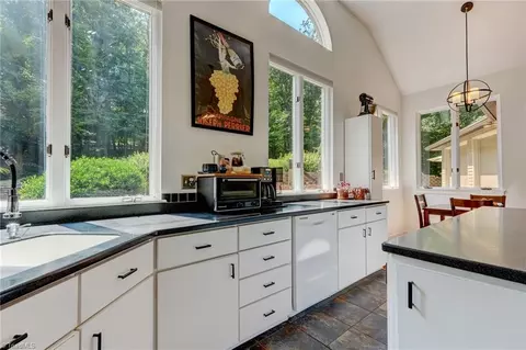 Kitchen - 165 Beech Tree Ct, Eden, NC 27288 photo 4 of 4