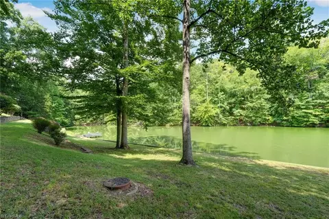 Exterior - 165 Beech Tree Ct, Eden, NC 27288 photo 8 of 9