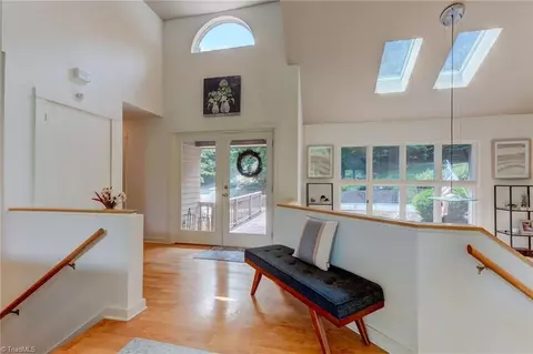Entry Way - 165 Beech Tree Ct, Eden, NC 27288 photo 1 of 1