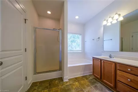 Bath - 110 Grayson Dr, Salisbury, NC 28147 photo 1 of 1