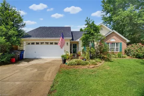 1000 Hastings Hill Rd, Kernersville, NC 27284