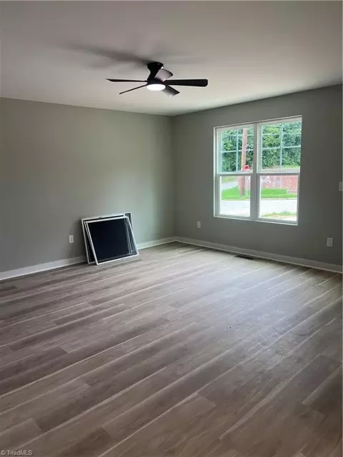 Living - 921 Redding Dr, High Point, NC 27260 photo 1 of 4