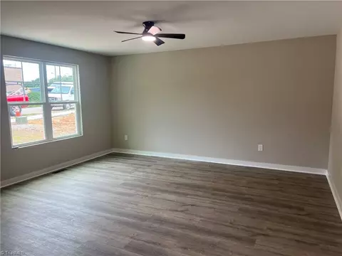 Living - 917 Redding Dr, High Point, NC 27260 photo 2 of 3
