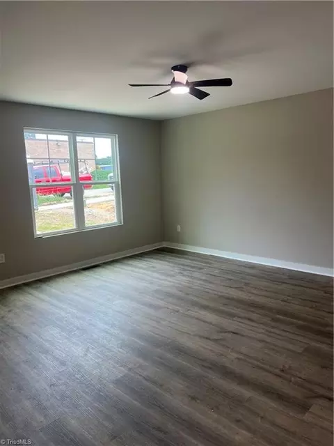 Living - 917 Redding Dr, High Point, NC 27260 photo 1 of 3