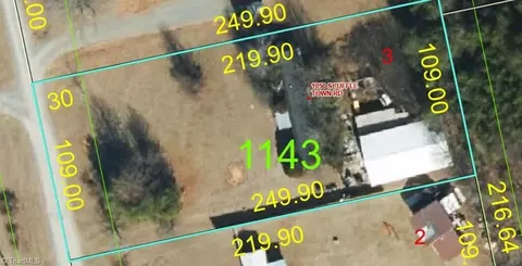 1050 Scuffle Town Rd, Walnut Cove, NC 27052