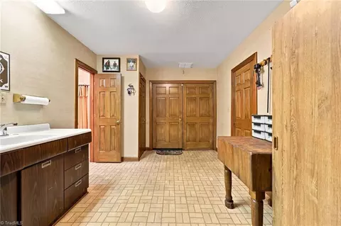 Entry Way - 4401 Oakview Dr, Trinity, NC 27370 photo 3 of 3