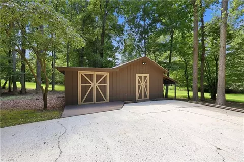 Exterior - 4401 Oakview Dr, Trinity, NC 27370 photo 5 of 12