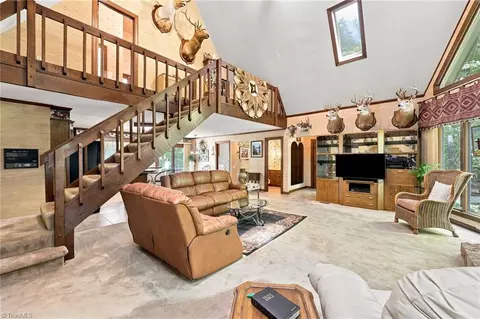 Living - 4401 Oakview Dr, Trinity, NC 27370 photo 2 of 2