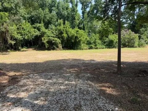 4717 Dippen Rd, Walkertown, NC 27105