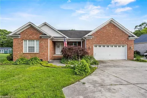 242 Hasty School Rd, Thomasville, NC 27360