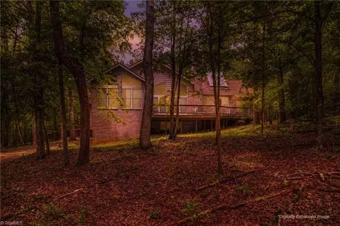 561 Wright Country Rd, Ramseur, NC 27316