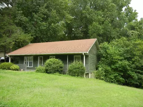 1811 Yarbrough Dr, Greensboro, NC 27405