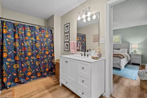 Bath - 5648 Riverside Acres Ct, Trinity, NC 27370 photo 2 of 3