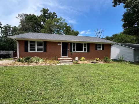 1214 White St, Lexington, NC 27295