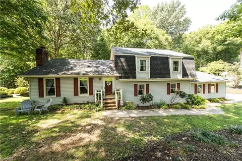 291 Magnolia Ave, Mocksville, NC 27028